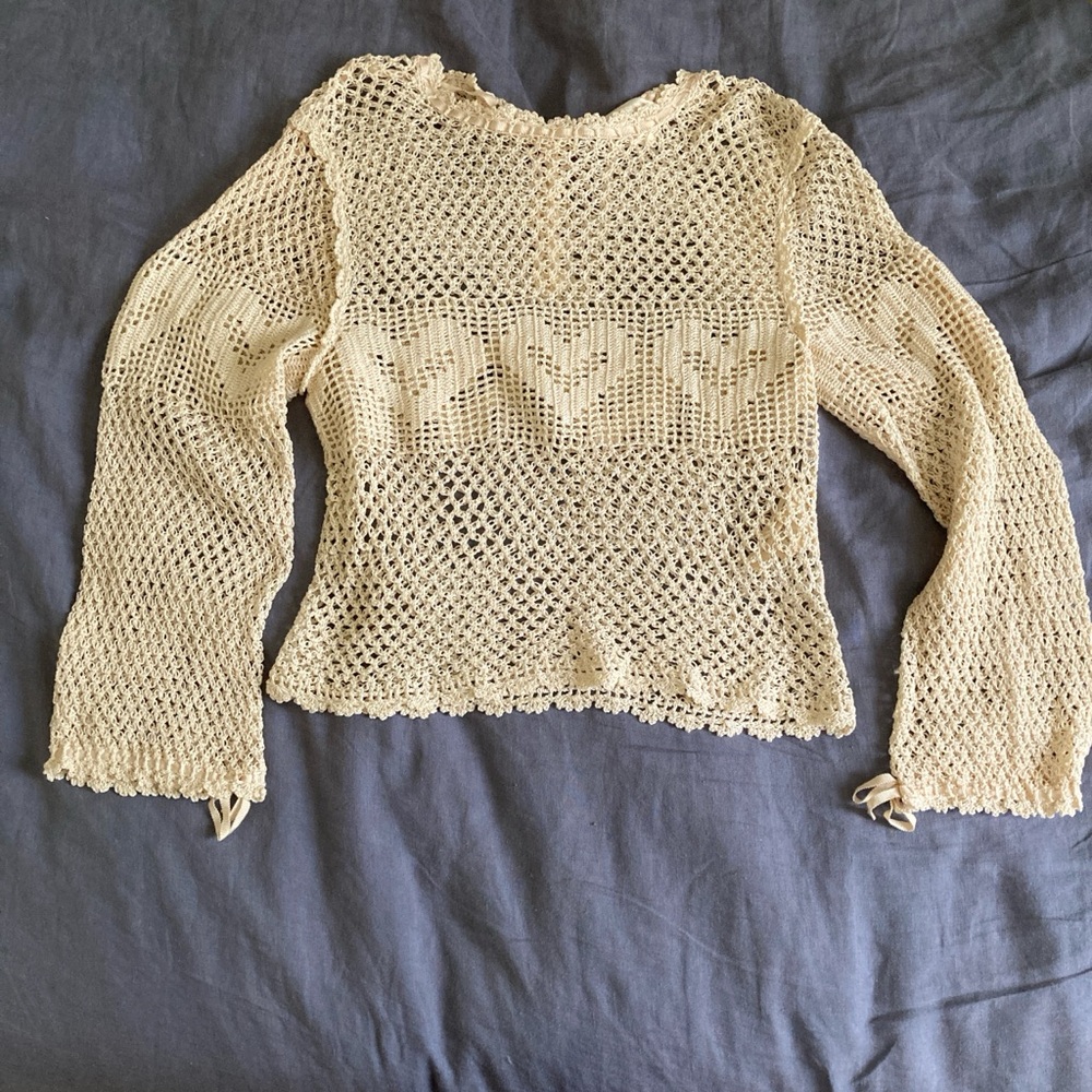 Rare Doen heart crochet sweater blouse